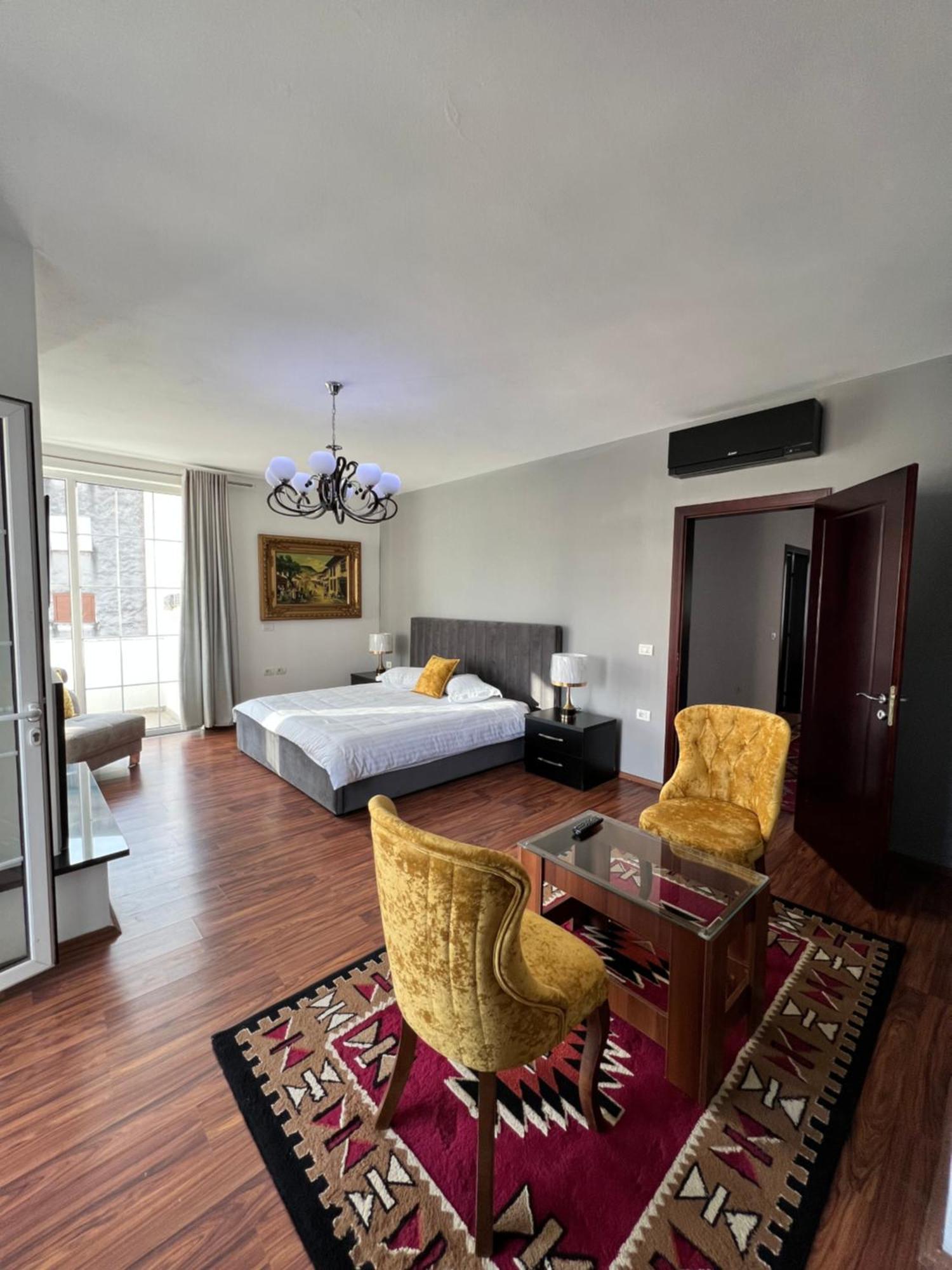 North Star Hostel Shkodër Buitenkant foto