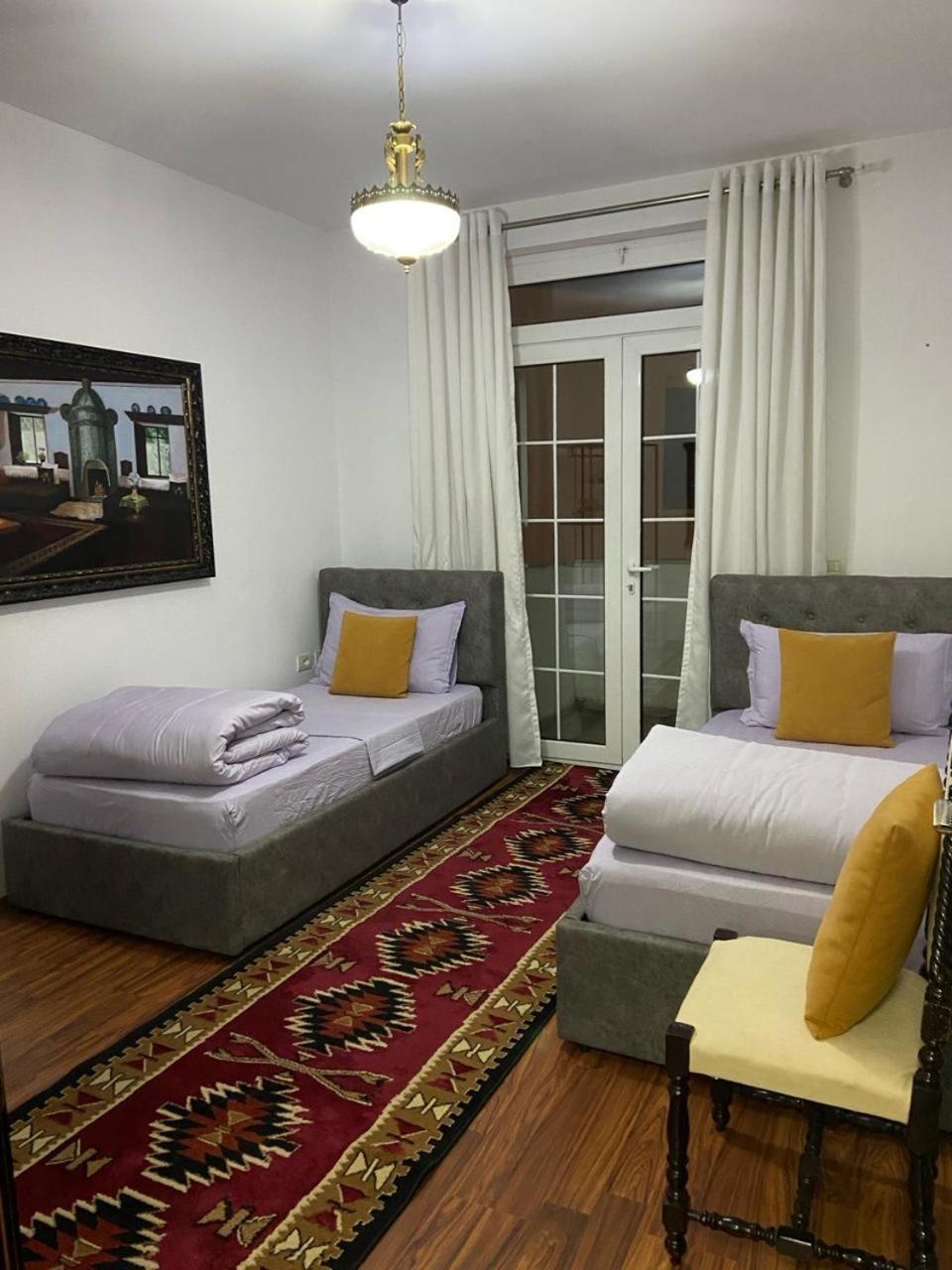 North Star Hostel Shkodër Buitenkant foto