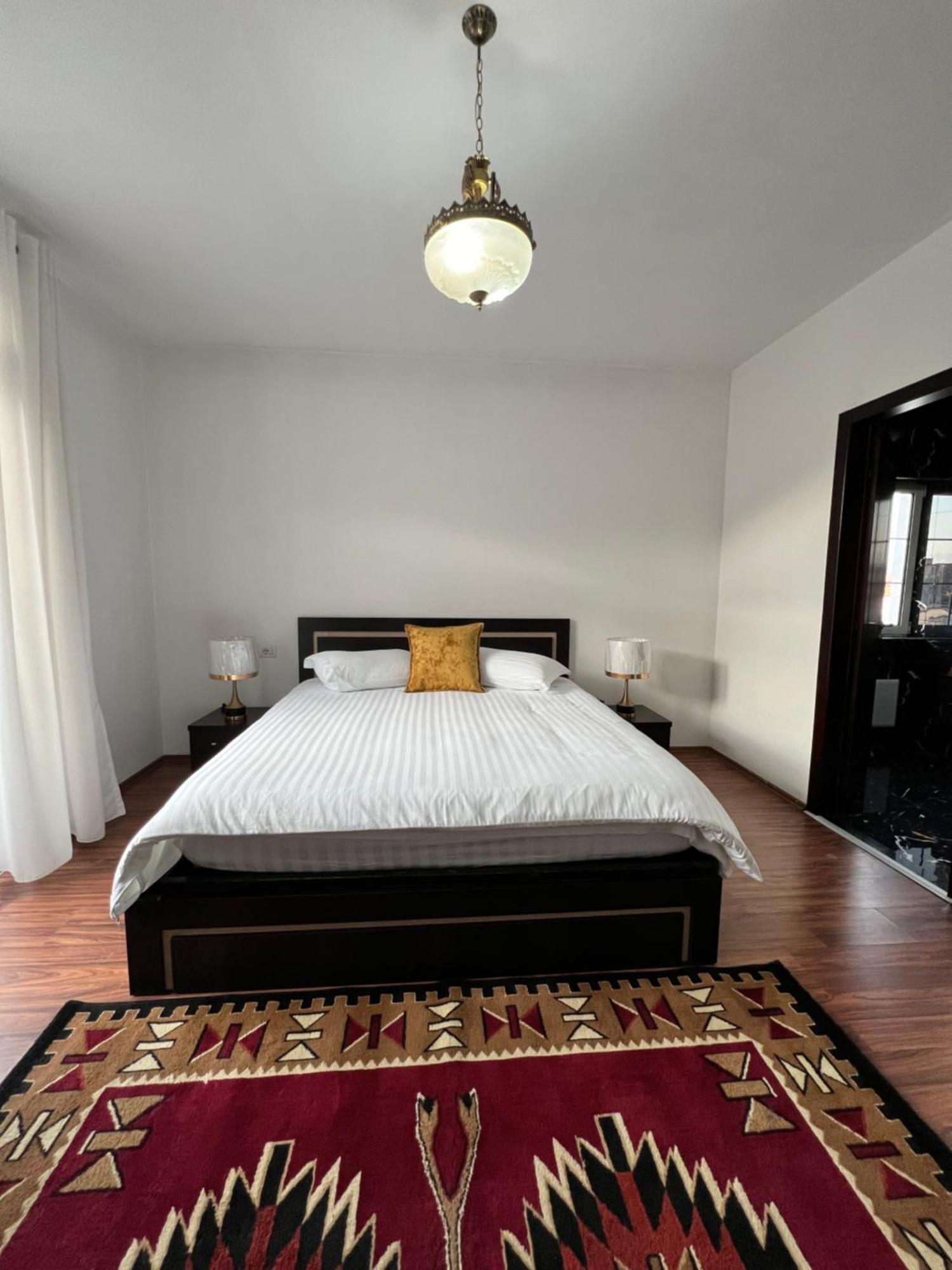 North Star Hostel Shkodër Buitenkant foto
